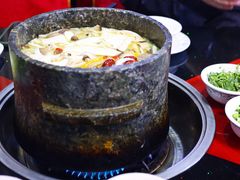 -南渝食府.墨脱石锅松茸鸡