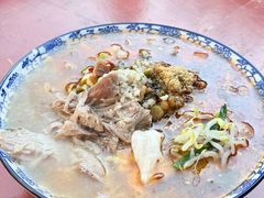 -巍山𤆵肉饵丝