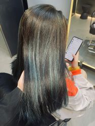 -苑苑发型设计