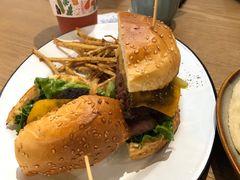 -HELLO 27 意面·沙拉·帕尼尼