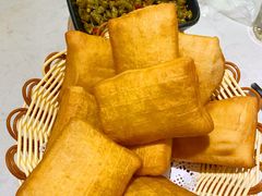 包尔萨克配牛肉炒咸菜-巴扎屋大盘鸡·新疆菜(汇嘉时代店)