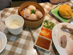 -新大咀港式茶餐厅(宝山万达店)