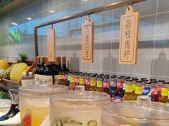 -金滏山·烤肉海鲜火锅自助(襄阳万达店)