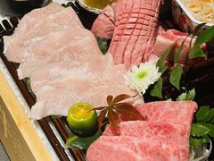 -铭牛烧肉·和牛海鲜自助(高新月牙湖店)