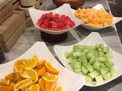 -飨食汇全日制餐厅·昆山皇冠假日酒店(九方店)