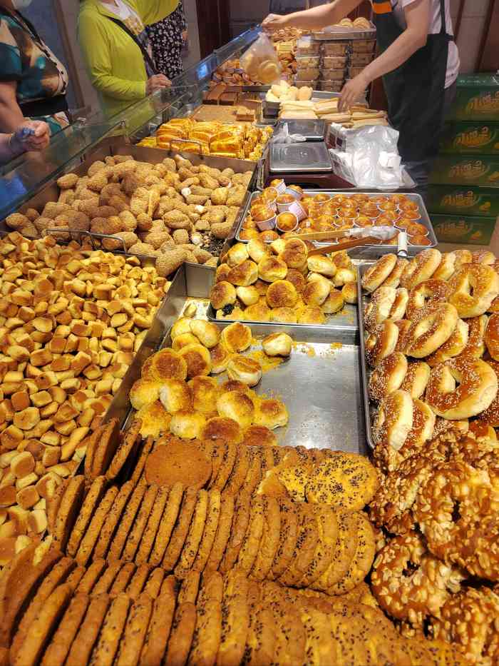 哈尔滨旅游路过这家店看到好多人排队嘿嘿我怎么能放过