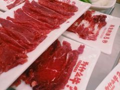 现切鲜嫩牛肉-为什么牛潮汕牛肉火锅(万胜广场店)