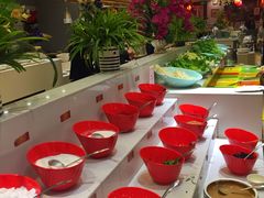 自助调料区-泉福居酱骨头自助广场(南大街商业步行街店)