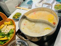 -椰子湾·海南火锅·糟粕醋·椰子鸡(正大广场店)