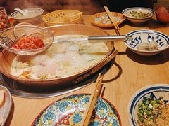 -洱火云南酸菜牛肉火锅(石景山当代商城店)