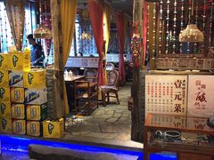 门面-老牌坊云南鱼豆花火锅(爱建店)