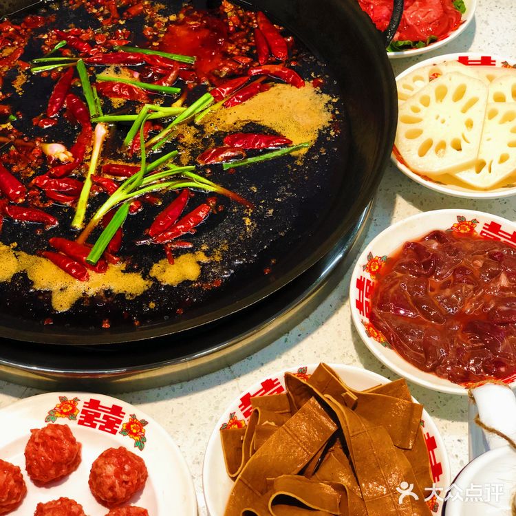 重庆火锅英雄必备洞子老火锅