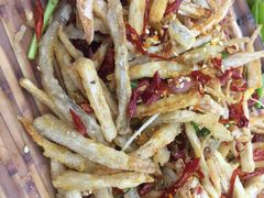 -江城燕子大排档(江汉路步行街店)