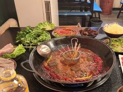 -渝井巷重庆老火锅(沈阳吉祥店)