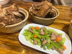 -万和春排骨砂锅米饭(湖北路店)