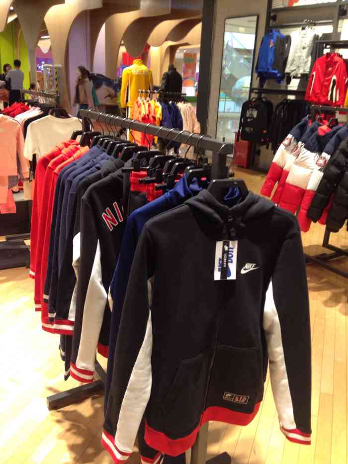耐克(密云华润万象汇)-"活动折扣:优惠力度大,活动多,折扣也很.