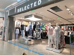 -永旺黄岛购物中心