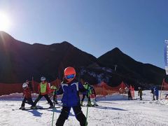 -荣盛康旅野三坡滑雪场