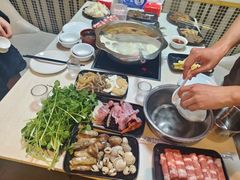 -尚品海鲜肥牛自助火锅(湖明店)