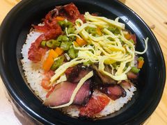 广式腊肉煲仔饭-恋萍小吃(时代店)