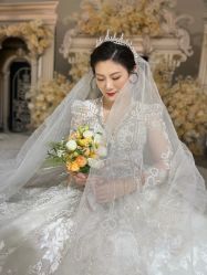 点击看大图 -伯瓷皇后婚纱艺术空间