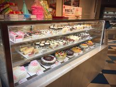 面包甜点陈列柜-85度C(生甜甜圈研究工坊·上海平凉店)