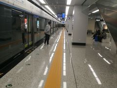 -铁西广场(地铁站)
