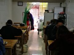 大堂-何记酿皮店(西流湾店)