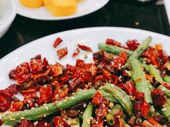 精品烤鸭-皇城根·鲁菜济南菜·吊炉烤鸭·炒鸡鱼头(济南旗舰店)