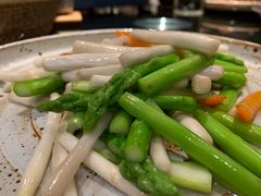 芦笋炒草芽-泓0871臻选云南菜·味庄