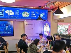 -海盗船. 龙虾烧烤. 酒馆