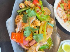 -大头虾越式风味餐厅(光明广场店)