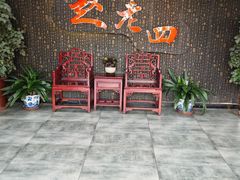 -九尺赵老四鲜鹅肠火锅