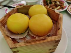 招牌流沙包-东鑫记港式茶餐厅(南京东路店)