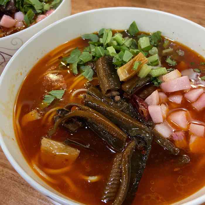 膳隅张记鳝鱼面馆-"第二次来,这次是带朋友来吃. [薄荷]环.