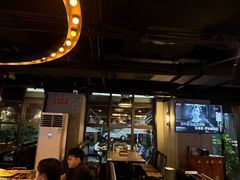-麦凯伦烧烤·精酿超级工厂店(金桥总店)