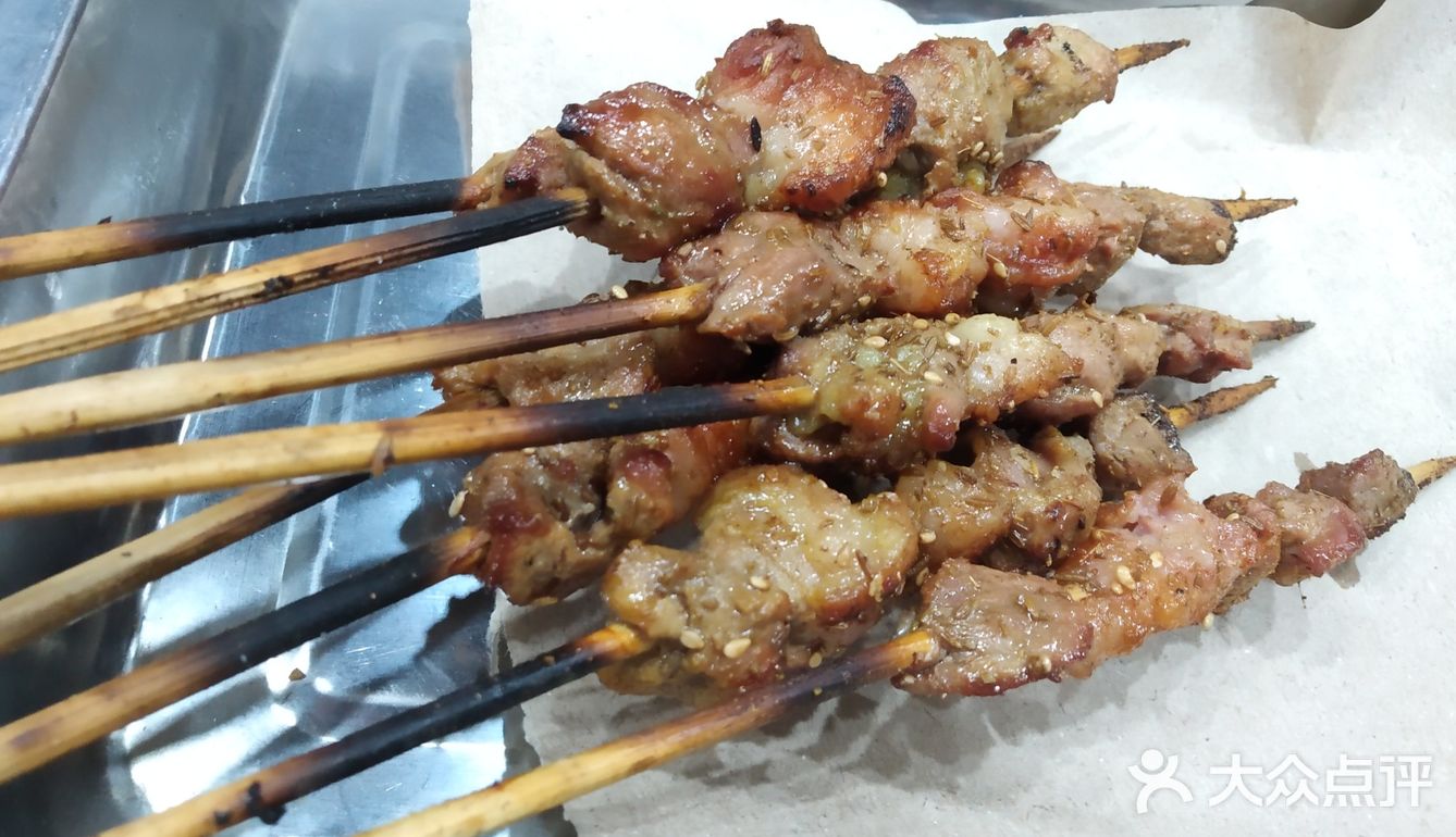 一家清真羊汤餐厅，很久没去了，菜单变了，价格贵了