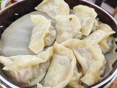 -金城包子牛肉灌汤包(台东四路店)