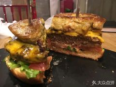 -HIGH FIVE哈福手工汉堡(桂林路店)