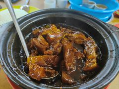 -直落玻璃（瓦煲）肉骨茶