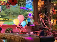 -临界音乐酒馆·小龙虾·江湖菜(华熙LIVE·鱼洞店)