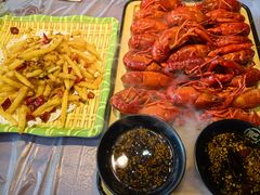 -肥肥虾庄·金牌油焖大虾(汉口城市广场店)