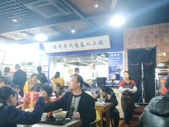 大堂-陇上全荟兰州传统牛肉面(延吉路店)