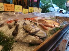 -大树下海鲜饭店