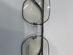 -美式眼镜·授权蔡司.依视路.尼康.豪雅.明月(南翔印象城店)