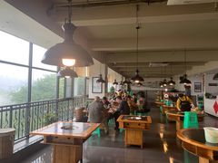 靠窗位-李子坝梁山鸡(李子坝大鸡哥店)