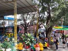 -顺德大良半月城游乐场