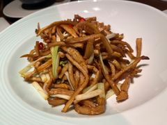 韭黄炒杏鲍菇-绿茶餐厅(朝阳大悦城店)