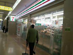 -711便利店(第二儿童医院店)