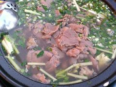 混烫汤锅-乐山食古香跷脚牛肉